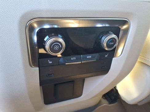 Used 2025 GMC Yukon Denali image 15