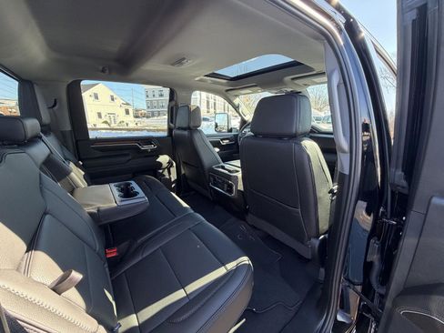 Used 2024 GMC Sierra 3500 Denali w/ Denali Reserve Package image 10