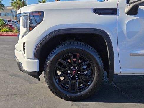 Used 2024 GMC Sierra 1500 Elevation image 9