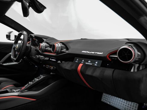 Used 2019 Ferrari 812 Superfast RWD image 58
