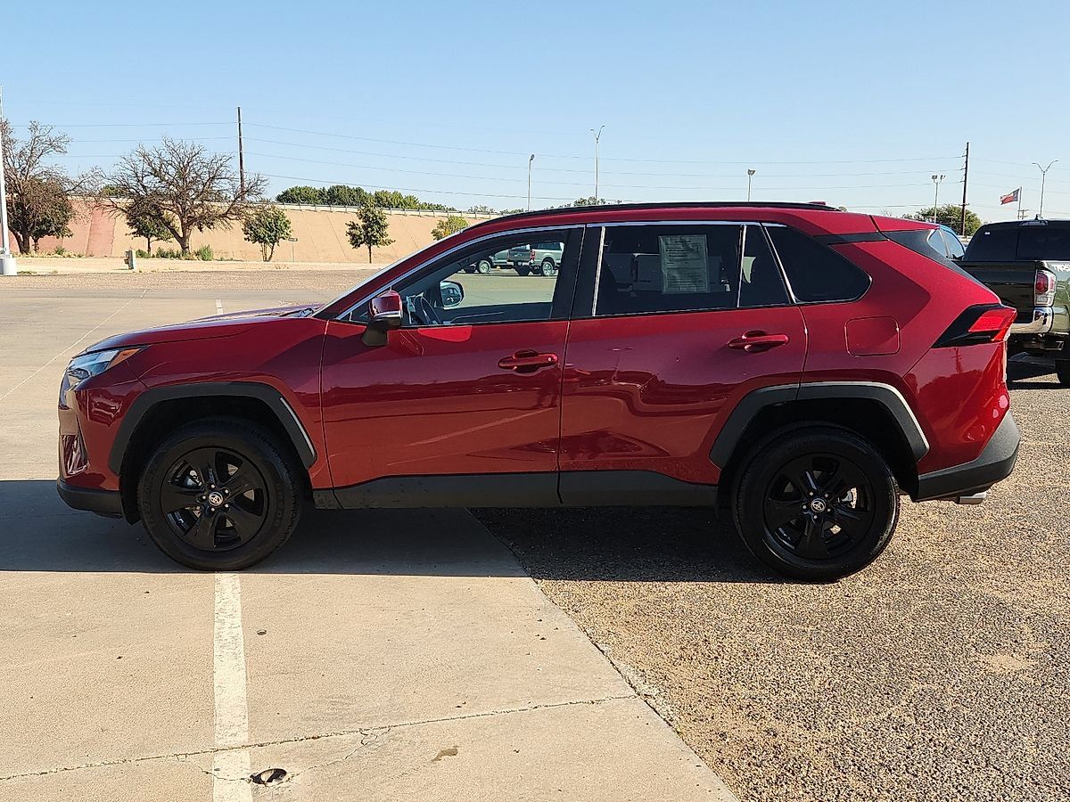 Used 2025 Toyota RAV4 XLE FWD image 2