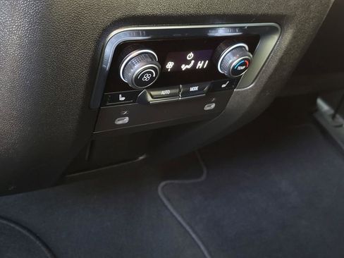 Used 2024 Chevrolet Tahoe Z71 w/ Luxury Package image 23