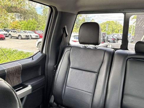 Used 2017 Ford F350 Lariat w/ Chrome Package image 18