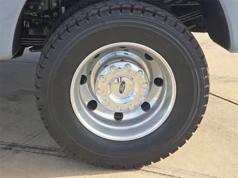 Used 2026 Ford F450 Platinum w/ Platinum Plus Package image 34