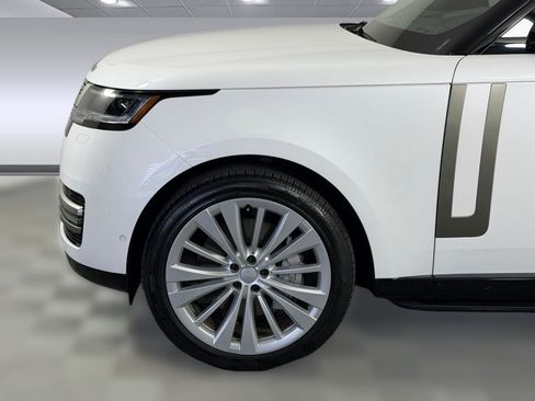 Certified 2026 Land Rover Range Rover SE image 11