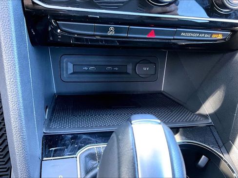 Certified 2023 Volkswagen Atlas Cross Sport SE FWD image 29