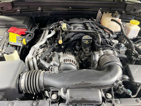 Used 2022 Jeep Gladiator Willys image 29