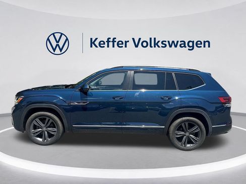 Used 2022 Volkswagen Atlas SEL R-Line AWD/4WD image 2