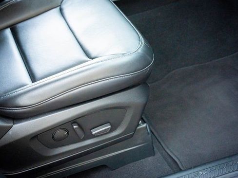 Used 2024 Ford Explorer XLT w/ Equipment Group 202A image 31