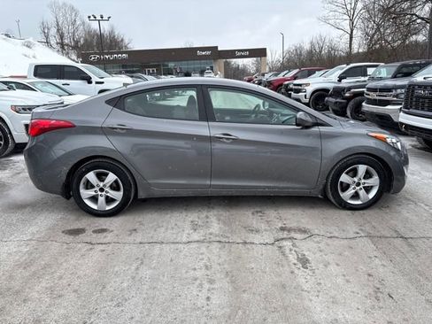 Used 2013 Hyundai Elantra GLS w/ Preferred Pkg image 6