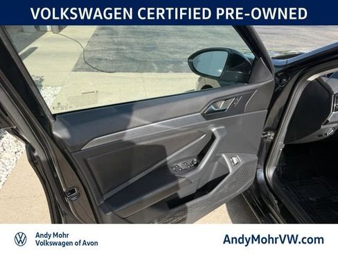 Used 2024 Volkswagen Jetta SE FWD image 14
