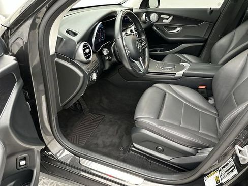 Used 2021 Mercedes-Benz GLC 300 4MATIC image 11