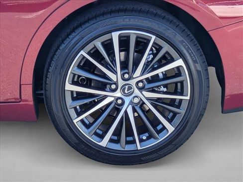 New 2025 Lexus ES 350 w/ Premium Package image 9