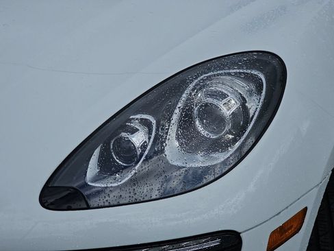 Used 2015 Porsche Macan S AWD/4WD image 32