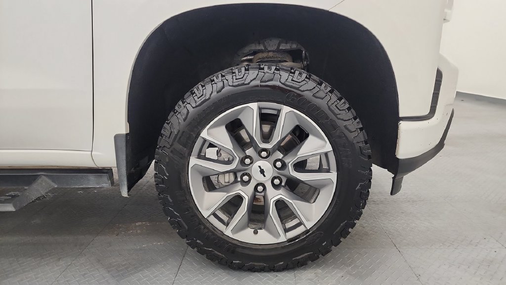 Used 2021 Chevrolet Silverado 1500 RST w/ Convenience Package II AWD/4WD image 22
