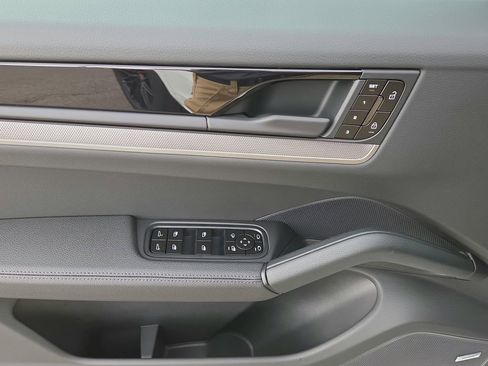 New 2026 Porsche Cayenne AWD/4WD image 7