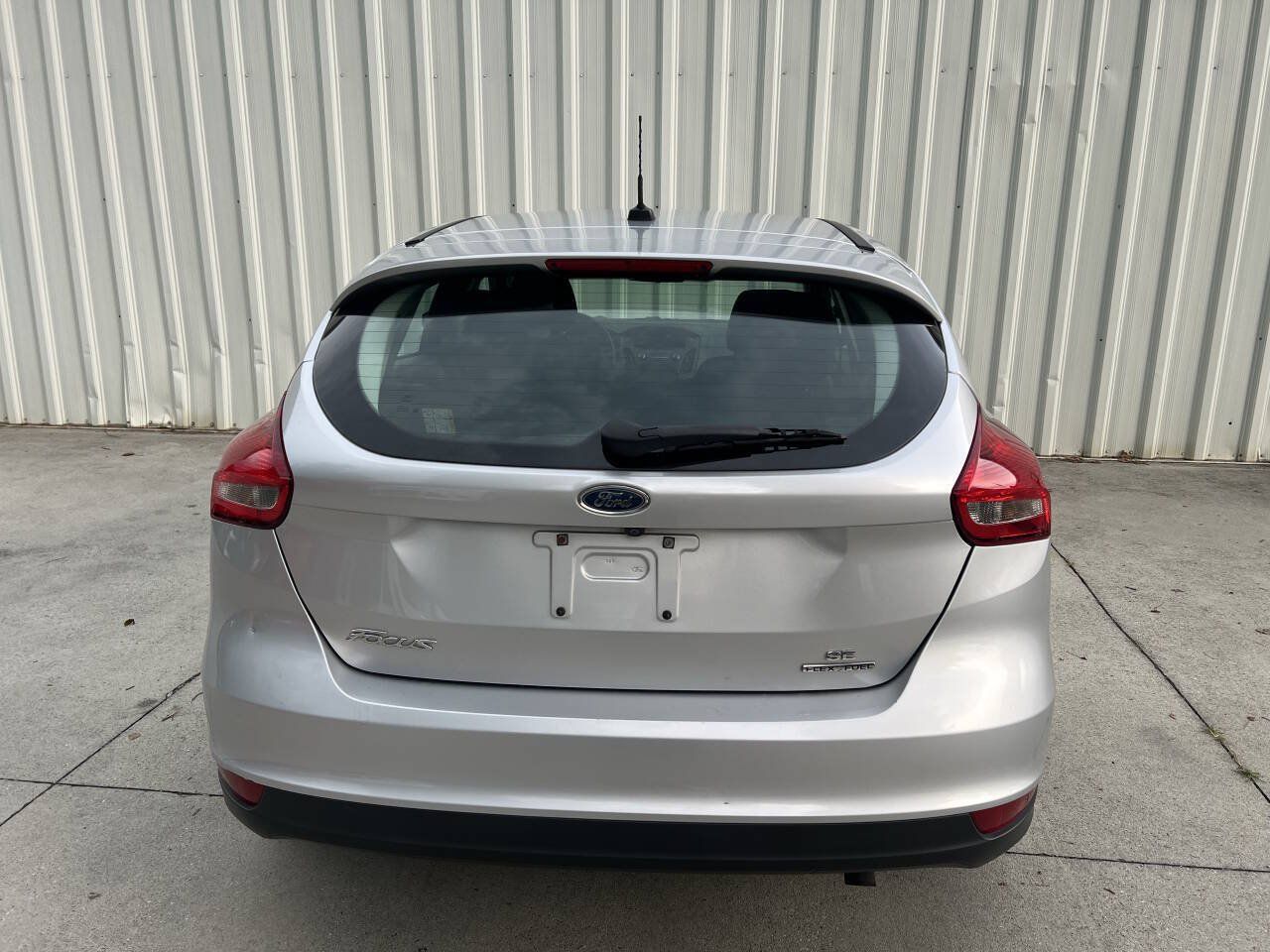 Used 2016 Ford Focus SE FWD image 4