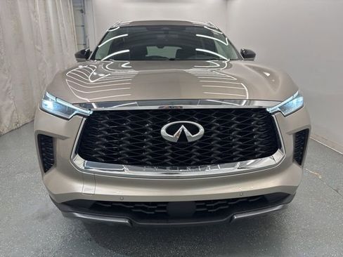 Used 2023 INFINITI QX60 Sensory AWD/4WD image 4