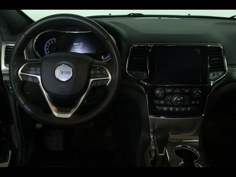 Used 2022 Jeep Grand Cherokee Laredo E w/ Security & Convenience Group image 16