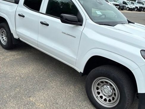 Used 2024 Chevrolet Colorado W/T w/ Safety Package RWD image 10