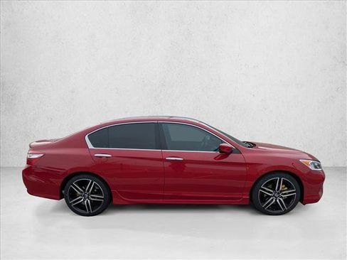 Used 2017 Honda Accord Sport image 4