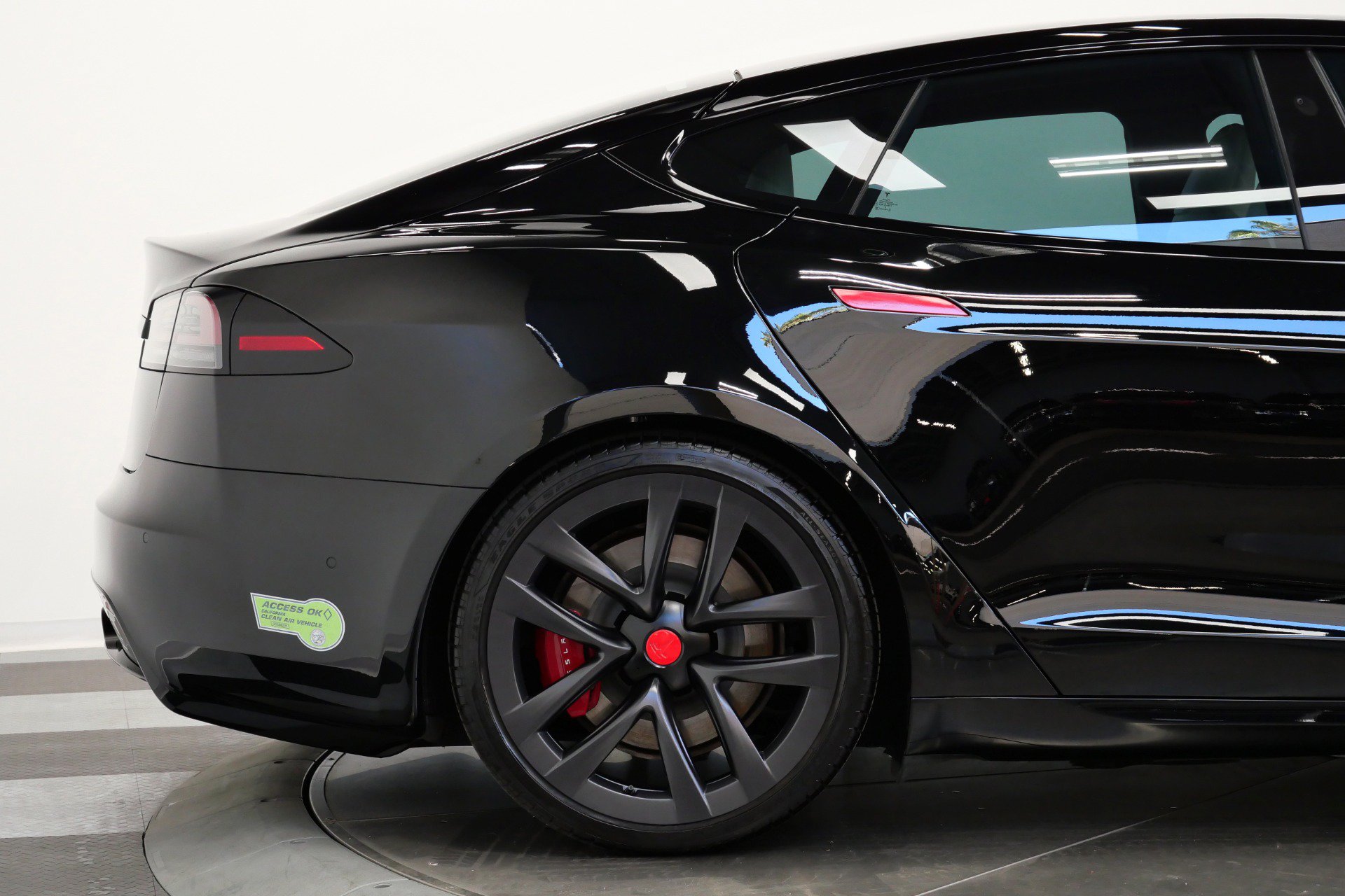 Used 2023 Tesla Model S AWD/4WD image 43