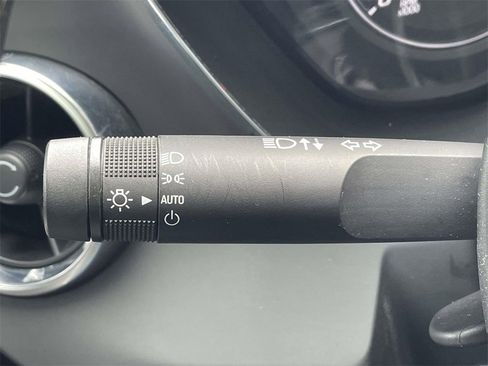 Used 2023 Chevrolet Camaro LT image 21