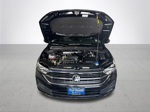Certified 2022 Volkswagen Jetta SE FWD image 23