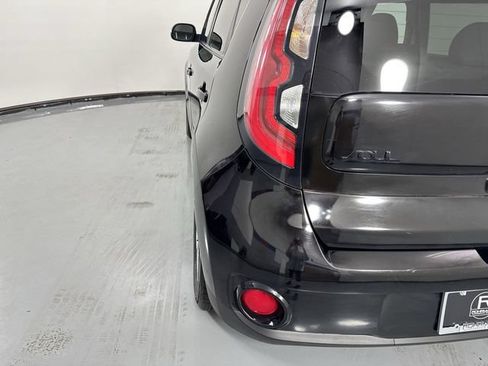 Used 2017 Kia Soul EV FWD image 30