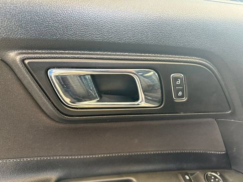 Used 2015 Ford Mustang Coupe w/ Equipment Group 051A RWD image 29