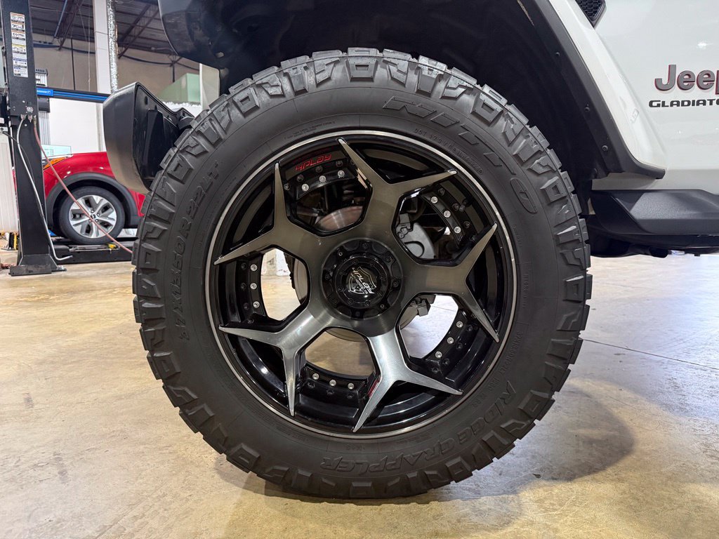 Used 2021 Jeep Gladiator Rubicon AWD/4WD image 30