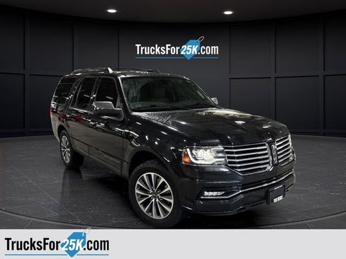 Used 2015 Lincoln Navigator 4WD image 43