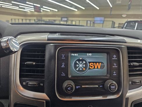 Used 2016 RAM 2500 SLT AWD/4WD image 29