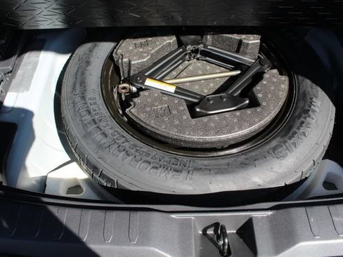 Certified 2025 Toyota RAV4 XLE FWD image 29