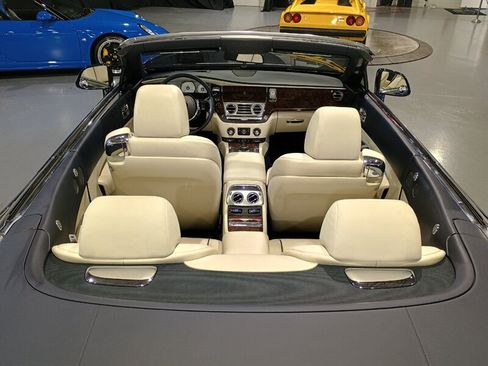 Used 2016 Rolls-Royce Dawn RWD image 7