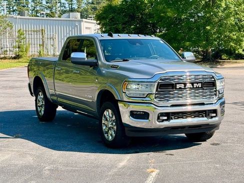 Used 2022 RAM 2500 Limited AWD/4WD image 11