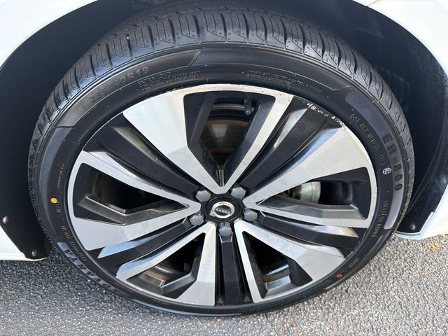 Used 2022 Volvo S60 B5 Momentum w/ Climate Package FWD image 12