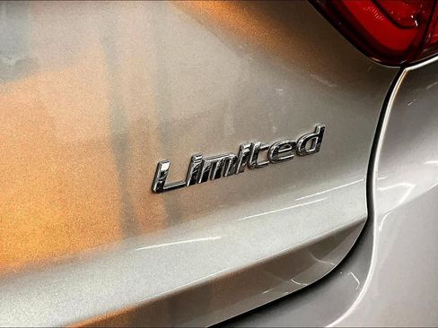 Used 2015 Hyundai Sonata Limited w/ Option Group 05 image 9