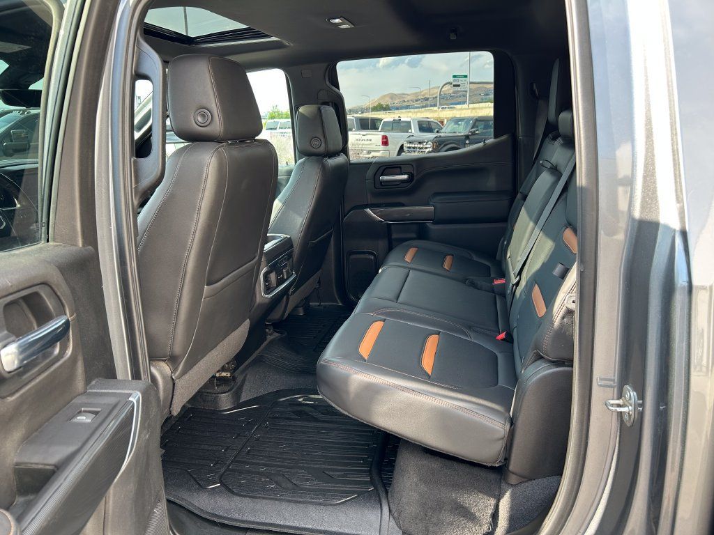 Used 2020 GMC Sierra 1500 AT4 w/ Technology Package AWD/4WD image 9