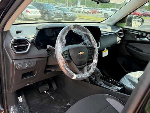 New 2026 Chevrolet TrailBlazer LT FWD image 9