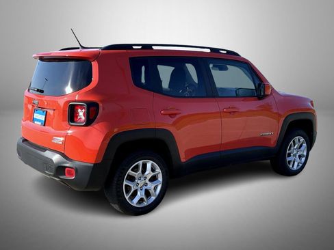Used 2017 Jeep Renegade Latitude AWD/4WD image 5