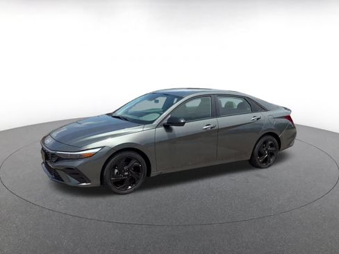 Used 2026 Hyundai Elantra Sport FWD image 6