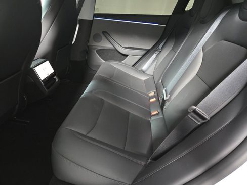 Used 2025 Tesla Model 3 Long Range RWD image 5