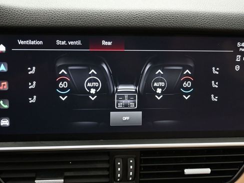 Used 2023 Porsche Cayenne Platinum Edition image 29