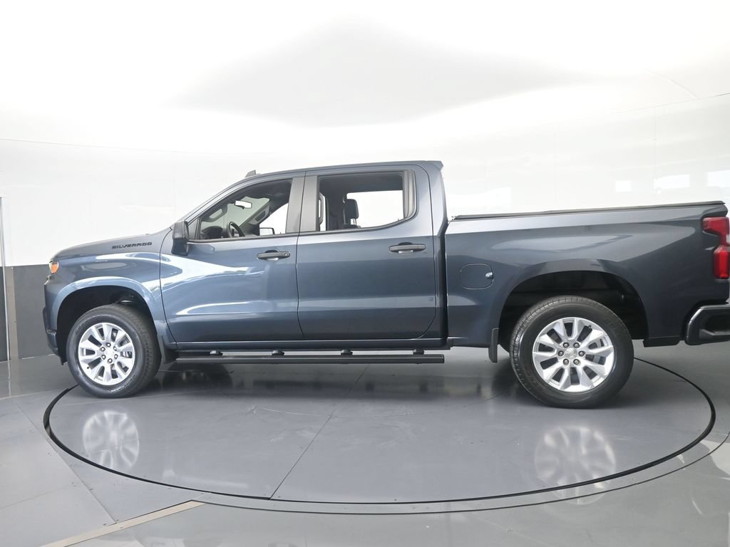 Used 2022 Chevrolet Silverado 1500 Custom RWD image 3
