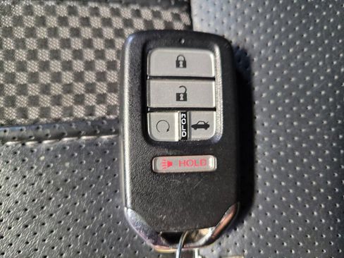 Used 2020 Honda Civic EX-L image 32