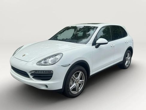 Used 2013 Porsche Cayenne S AWD/4WD image 5