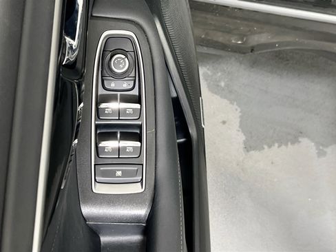 Used 2022 Subaru Outback Limited image 18