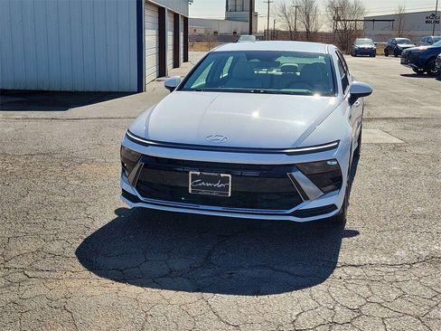 Used 2025 Hyundai Sonata SEL image 3