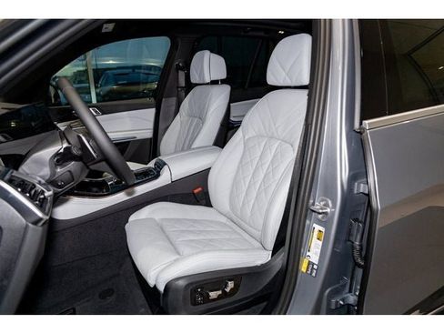 New 2026 BMW X5 xDrive50e w/ Climate Comfort Package AWD/4WD image 75